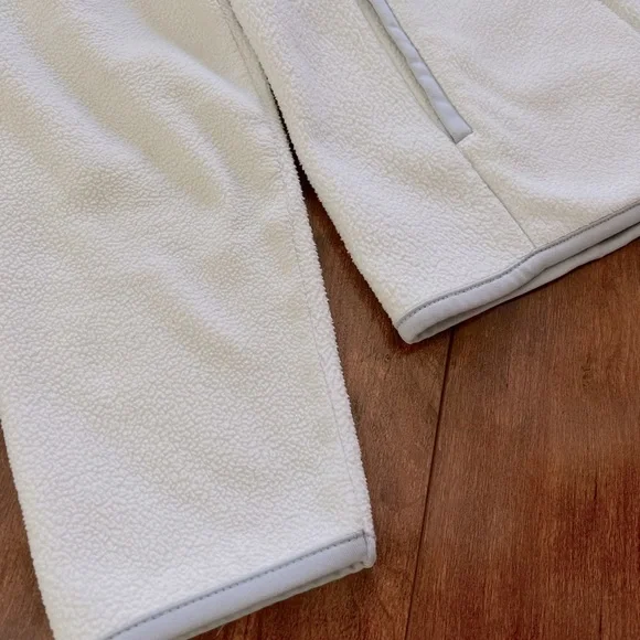 Old Navy White/Cream Fleece Jacket with Gray Trim - Picture 9 of 9